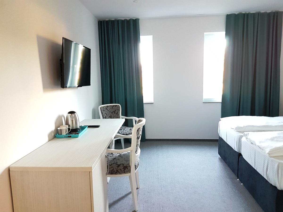 Hotel Sax Gracanica Gracanica  Exteriör bild